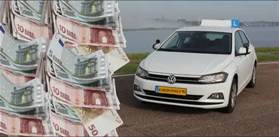 Transparent pricing at a professional Fahrschule near me.