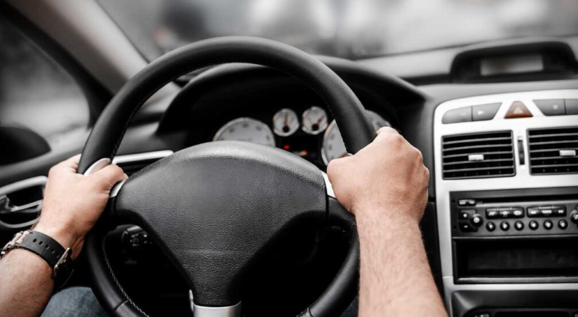 Riesgos legales de la conducción en los Países Bajos con licencia extranjera vencida