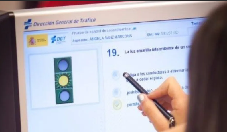 ¿Dónde hacer el examen teórico en español en Holanda?