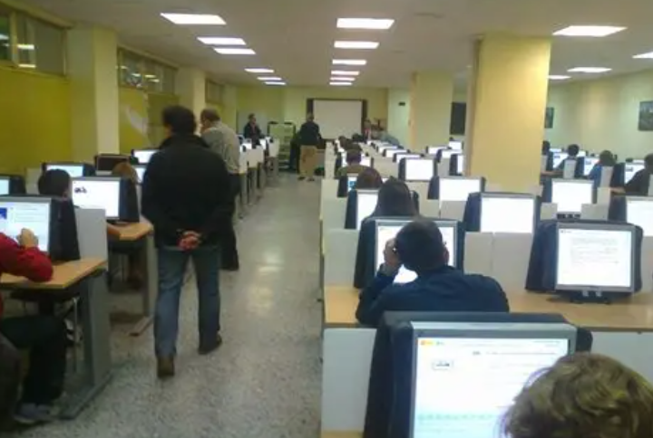 Centros autorizados para resolver ¿Dónde hacer el examen teórico en español en Holanda?